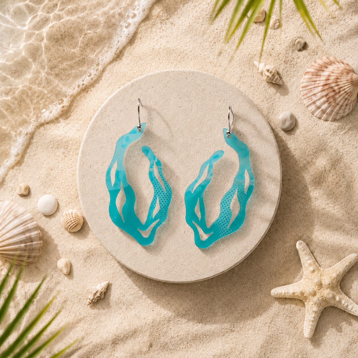 foto mock up pendientes olas foto mock up pendientes olas